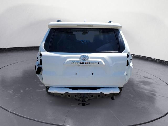 JTEMU5JR0N6064085 - 2022 TOYOTA 4RUNNER SR5/SR5 PREMIUM WHITE photo 6