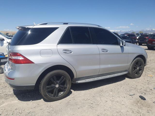 4JGDA5HB9DA153747 - 2013 MERCEDES-BENZ ML 350 4MATIC SILVER photo 3