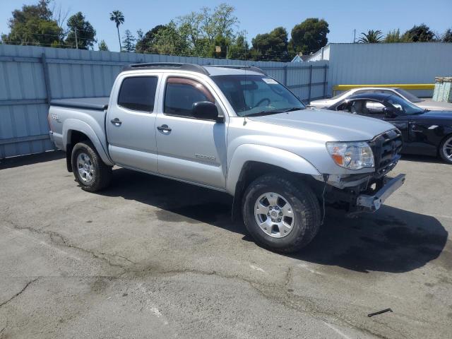 5TEJU62N75Z021715 - 2005 TOYOTA TACOMA DOUBLE CAB PRERUNNER SILVER photo 4