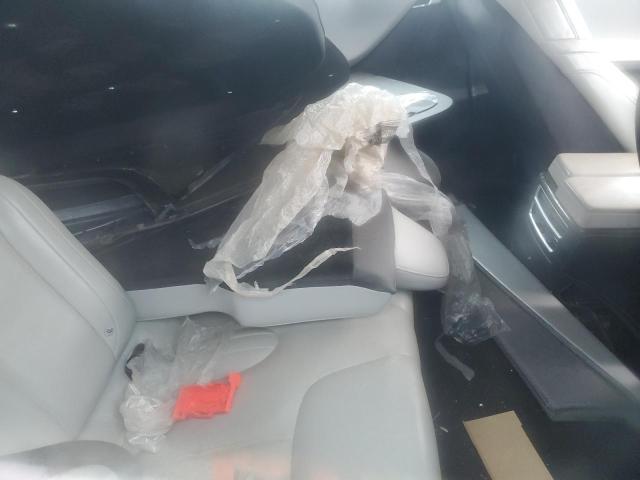 5YJSA1E21GF120195 - 2016 TESLA MODEL S Արծաթագույն լուսանկար 10