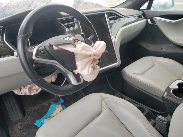 5YJSA1E21GF120195 - 2016 TESLA MODEL S Արծաթագույն լուսանկար 7