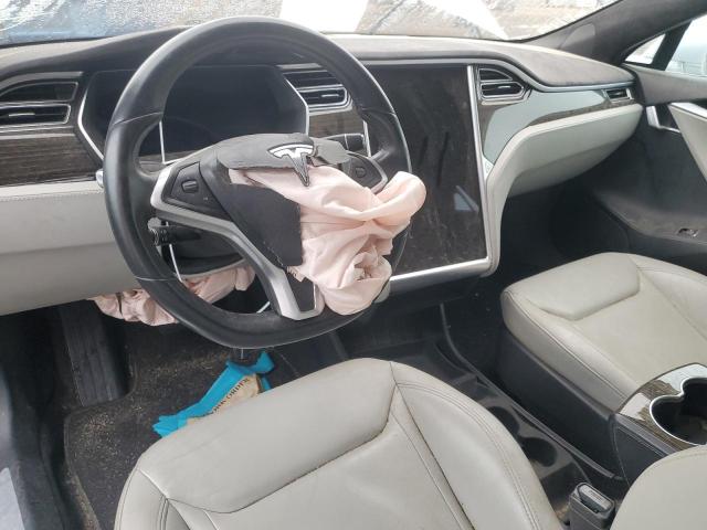 5YJSA1E21GF120195 - 2016 TESLA MODEL S Արծաթագույն լուսանկար 8