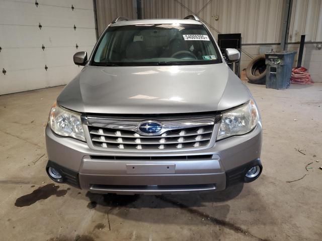 JF2SHADC0BH733957 - 2011 SUBARU FORESTER 2.5X PREMIUM 银色 照片 5