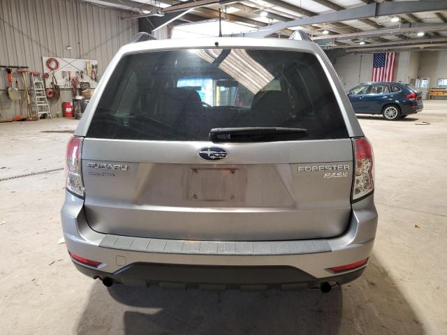 JF2SHADC0BH733957 - 2011 SUBARU FORESTER 2.5X PREMIUM 银色 照片 6