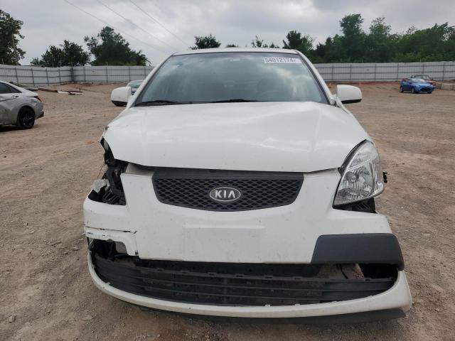 KNADE223996481766 - 2009 KIA RIO BASE WHITE photo 5