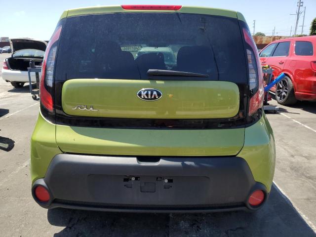 KNDJN2A25G7854520 - 2016 KIA SOUL GREEN photo 6