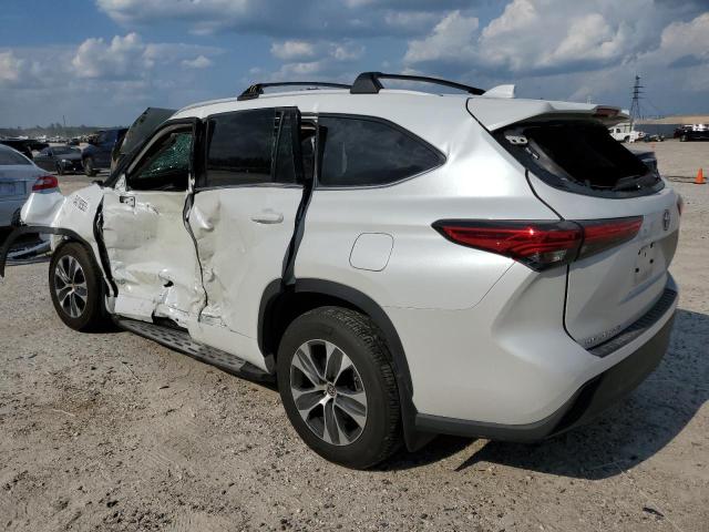 5TDGZRBH5NS585643 - 2022 TOYOTA HIGHLANDER XLE WHITE photo 2