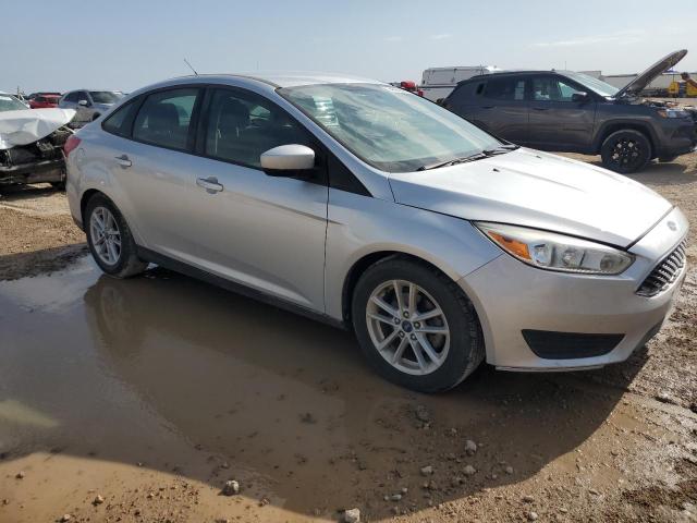 1FADP3F27JL207093 - 2018 FORD FOCUS SE 银色 照片 4