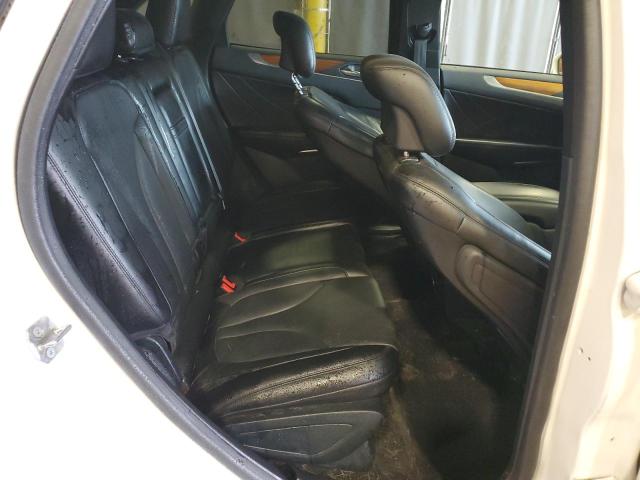 5LMCJ3D95KUL52225 - 2019 LINCOLN MKC RESERVE თეთრი ფოტო 11