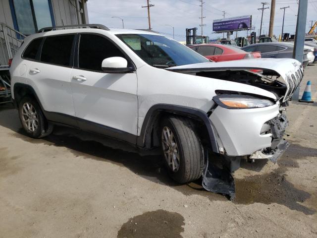 1C4PJLCB3GW136401 - 2016 JEEP CHEROKEE LATITUDE WHITE photo 4