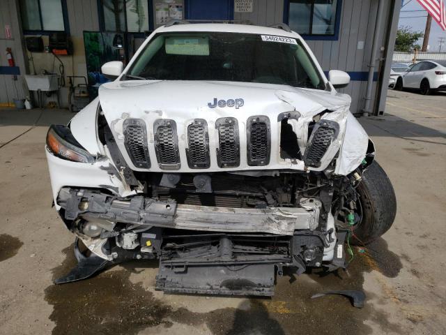 1C4PJLCB3GW136401 - 2016 JEEP CHEROKEE LATITUDE WHITE photo 5