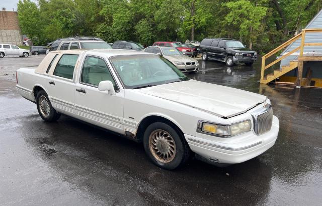 1LNLM82W4TY709436 - 1996 LINCOLN TOWN CAR SIGNATURE WHITE photo 1