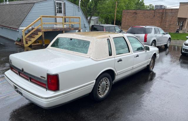 1LNLM82W4TY709436 - 1996 LINCOLN TOWN CAR SIGNATURE WHITE photo 4