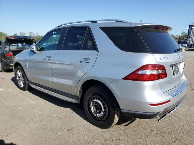 4JGDA5HB6CA056892 - 2012 MERCEDES-BENZ ML 350 4MATIC SILVER photo 2