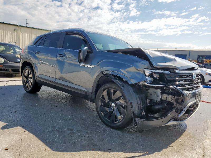 1V2JE2CA3RC229966 - 2024 VOLKSWAGEN ATLAS CROS SE Gris photo 4