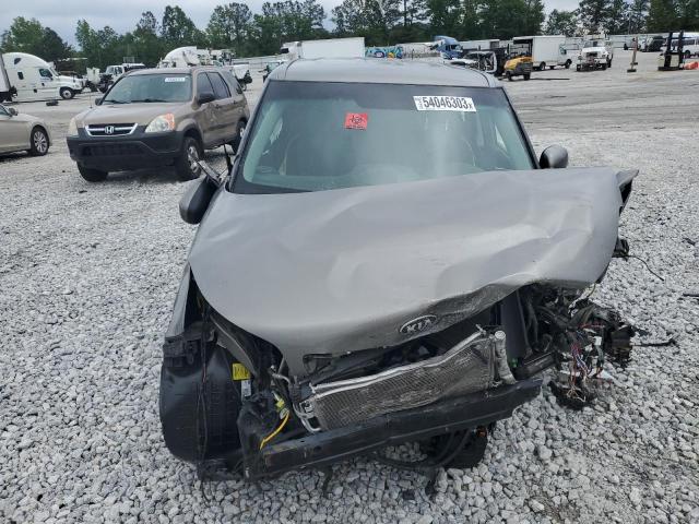 KNDJP3A5XK7630257 - 2019 KIA SOUL + GRAY photo 5