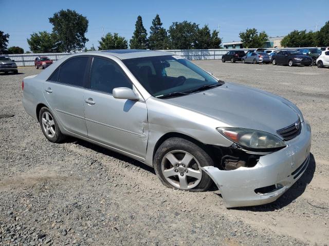 4T1BA32K44U501117 - 2004 TOYOTA CAMRY SE SILVER photo 4