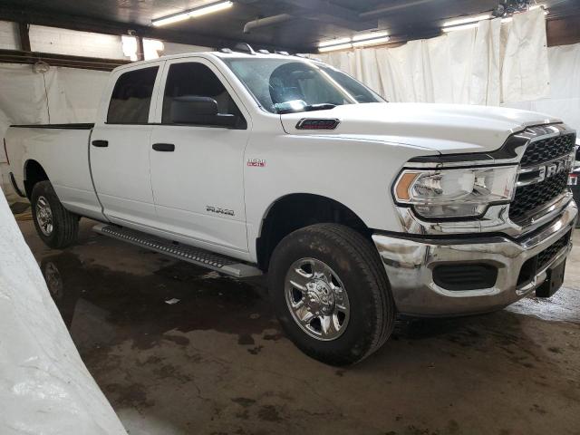 3C6UR5HJ4NG252751 - 2022 RAM 2500 TRADESMAN WHITE photo 4