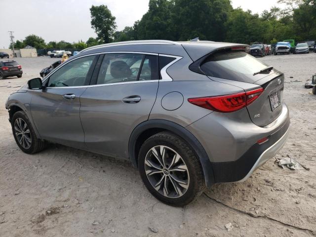 SJKCH5CR6JA049211 - 2018 INFINITI QX30 BASE GRAY photo 2