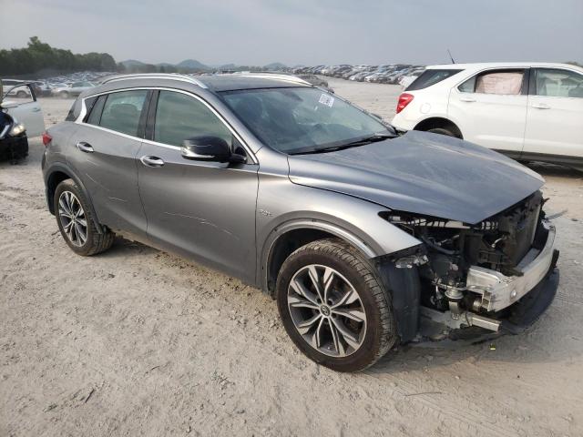 SJKCH5CR6JA049211 - 2018 INFINITI QX30 BASE GRAY photo 4