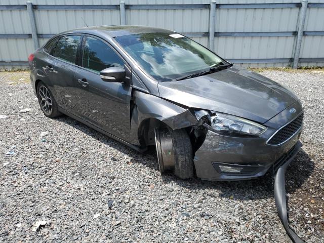 1FADP3H20JL208485 - 2018 FORD FOCUS SEL GRAY photo 4