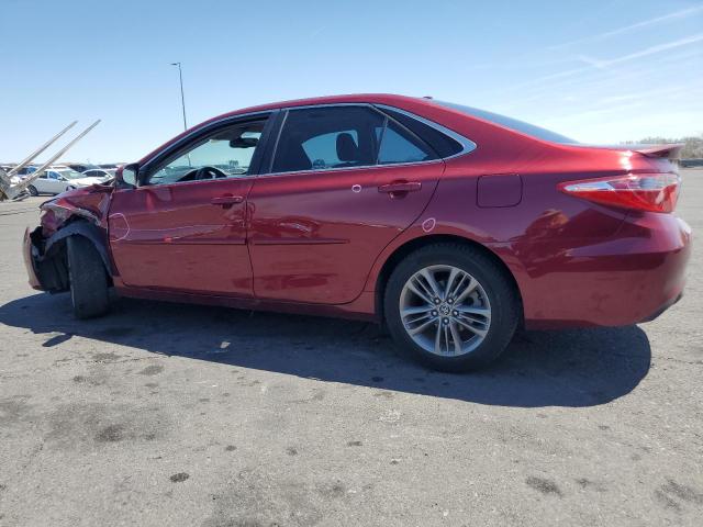 4T1BF1FK4FU917753 - 2015 TOYOTA CAMRY LE RED photo 2