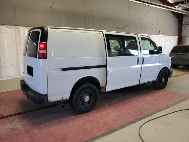 1GCGG25V671228051 - 2007 CHEVROLET EXPRESS G2 WHITE photo 3