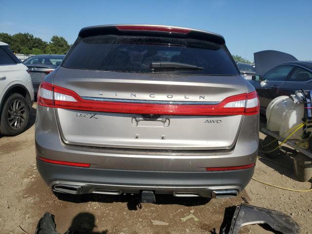2LMPJ8LR2JBL29190 - 2018 LINCOLN MKX RESERVE TAN photo 6