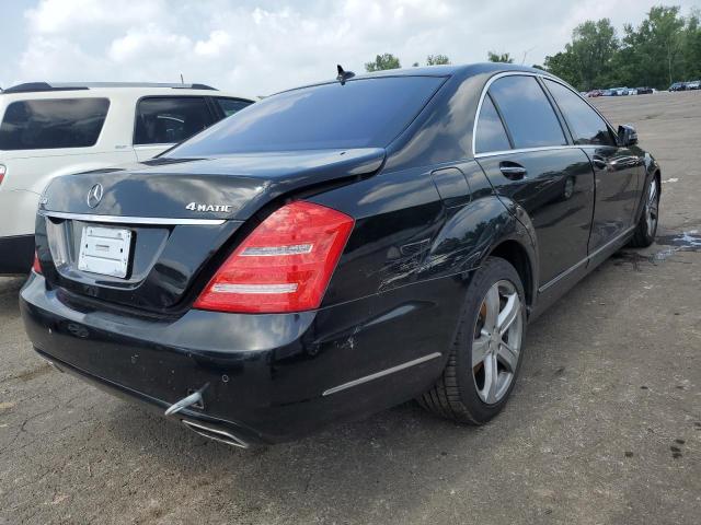 WDDNG8GB9AA330891 - 2010 MERCEDES-BENZ S 550 4MATIC BLACK photo 4