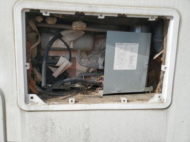 4YDF339245A221073 - 2005 KEYSTONE SPRINTER TWO TONE photo 8