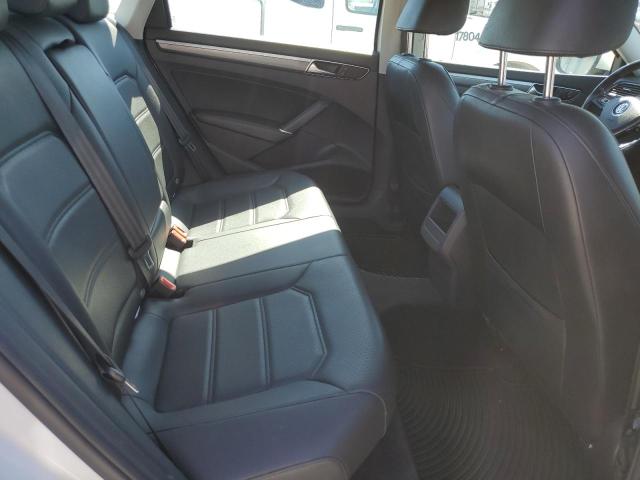 1VWDT7A38HC060884 - 2017 VOLKSWAGEN PASSAT R-LINE Weiß Foto 10