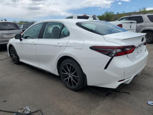 4T1G11AK0PU815976 - 2023 TOYOTA CAMRY SE NIGHT SHADE WHITE photo 2