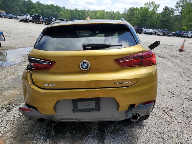 WBXYJ5C31JEF72353 - 2018 BMW X2 XDRIVE28I YELLOW photo 6