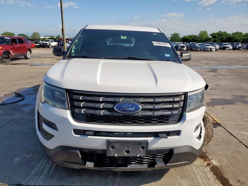 1FM5K8AR0JGA72641 - 2018 FORD EXPLORER POLICE INTERCEPTOR თეთრი ფოტო 5