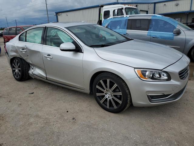 LYV402HK6HB136845 - 2017 VOLVO S60 PREMIER SILVER photo 4