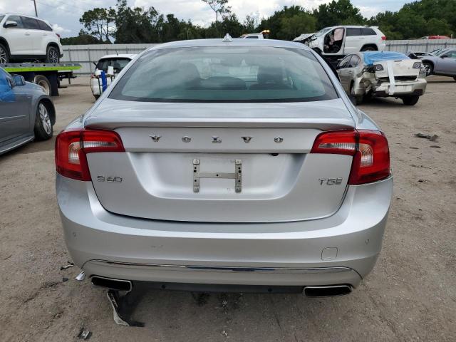 LYV402HK6HB136845 - 2017 VOLVO S60 PREMIER SILVER photo 6