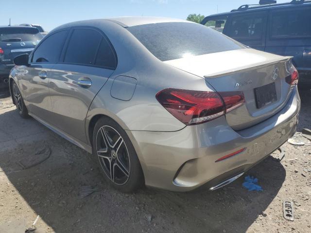 WDD3G4FB2KW022595 - 2019 MERCEDES-BENZ A 220 4MATIC SILVER photo 2