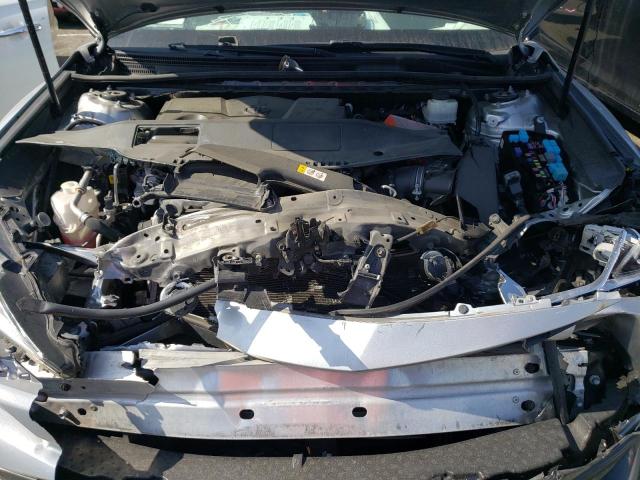 4T1B11HK0JU583743 - 2018 TOYOTA CAMRY 4C L SILVER photo 11