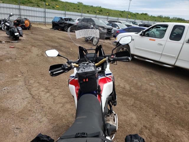 JH2SD04H9HK000406 - 2017 HONDA CRF1000 WHITE photo 5