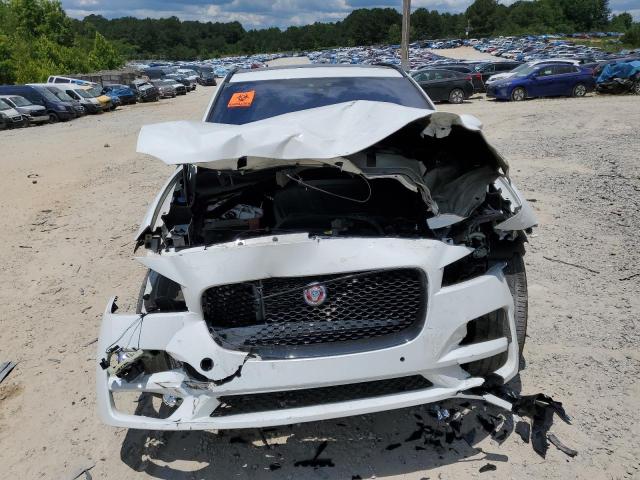 SADCJ2FX5KA610360 - 2019 JAGUAR F-PACE PREMIUM WHITE photo 5