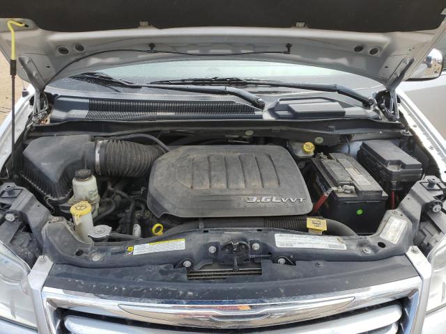 2A4RR8DG5BR635933 - 2011 CHRYSLER TOWN & COU TOURING L SILVER photo 12