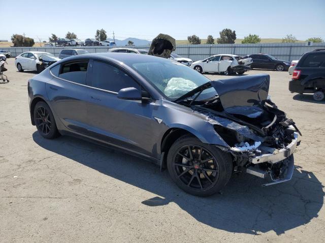 5YJ3E1EA1JF045151 - 2018 TESLA MODEL 3 GRAY photo 4