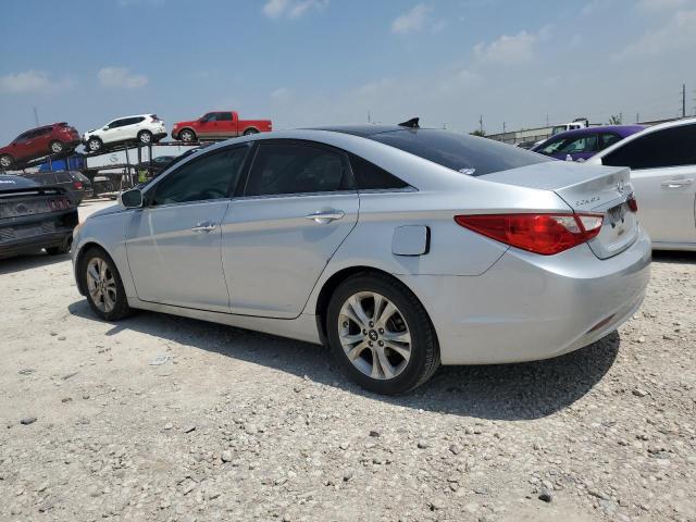 5NPEC4AC8CH503473 - 2012 HYUNDAI SONATA SE SILVER photo 2