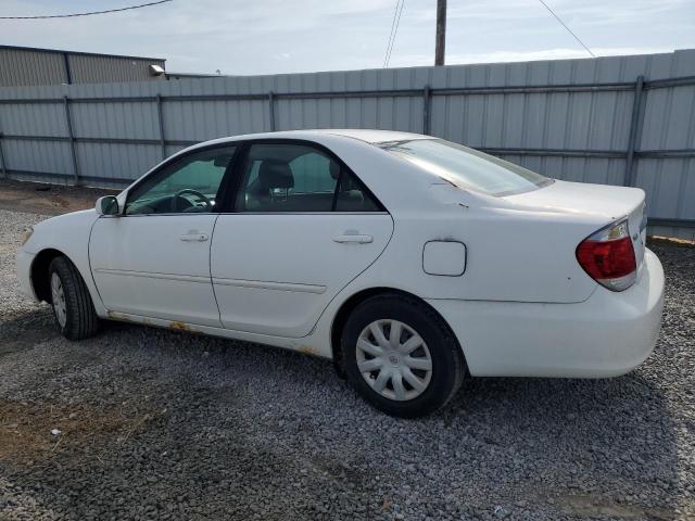 4T1BE30K55U535592 - 2005 TOYOTA CAMRY LE WHITE photo 2