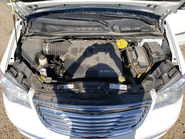 2C4RC1BG7GR289425 - 2016 CHRYSLER TOWN & COU TOURING თეთრი ფოტო 7