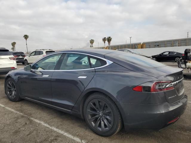 5YJSA1E26JF288227 - 2018 TESLA MODEL S 石墨色 照片 2