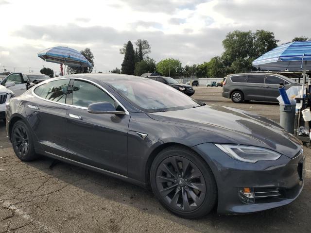 5YJSA1E26JF288227 - 2018 TESLA MODEL S 石墨色 照片 4