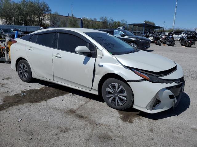 JTDKARFP3J3092381 - 2018 TOYOTA PRIUS PRIM თეთრი ფოტო 4