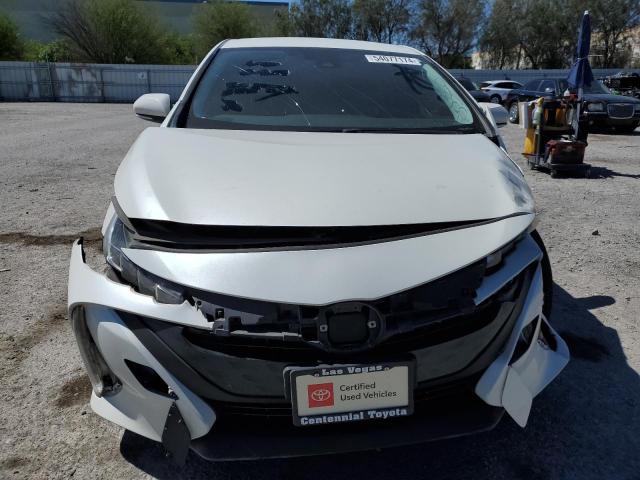 JTDKARFP3J3092381 - 2018 TOYOTA PRIUS PRIM თეთრი ფოტო 5