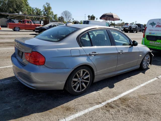 WBAPH57529NL76671 - 2009 BMW 328 I SULEV GRAY photo 3